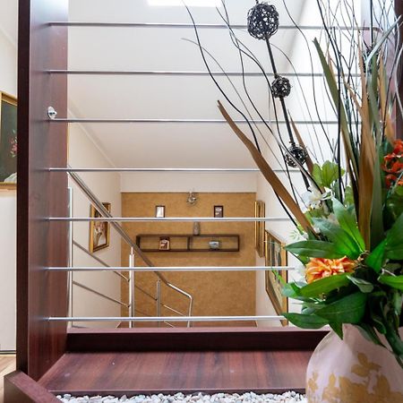 Faraway Aparthotel Near Vienna Airport With Anytime Self Check In Bruck an der Leitha Exterior photo