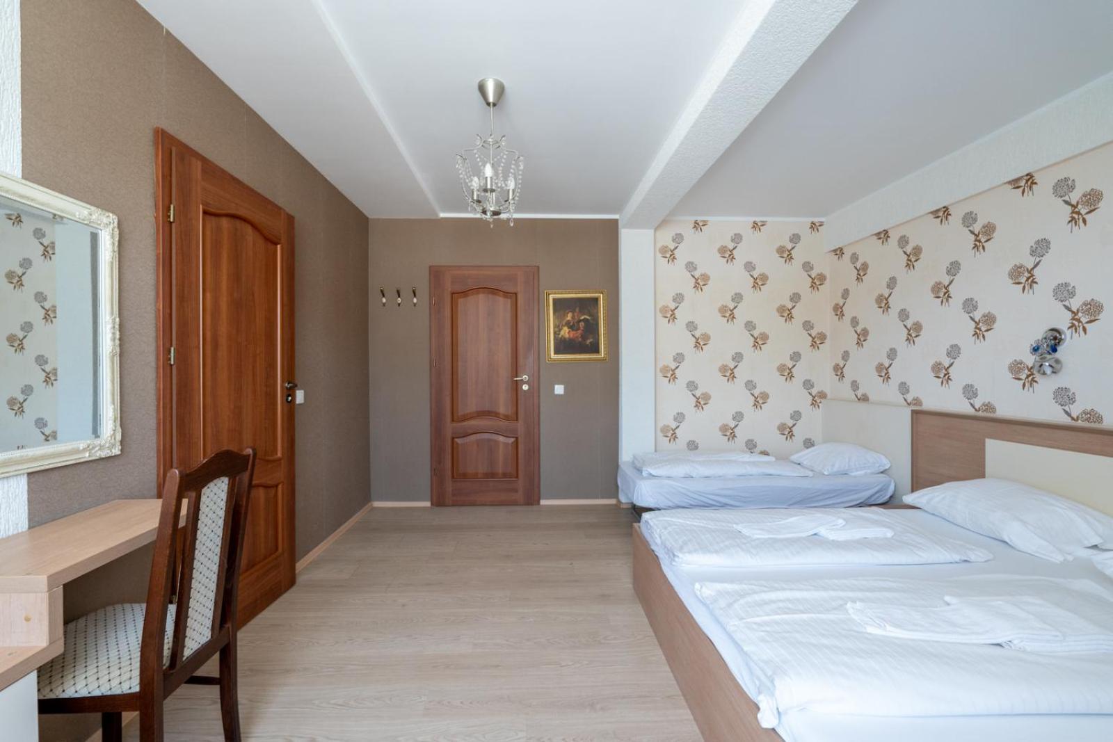 Faraway Aparthotel Near Vienna Airport With Anytime Self Check In Bruck an der Leitha Room photo