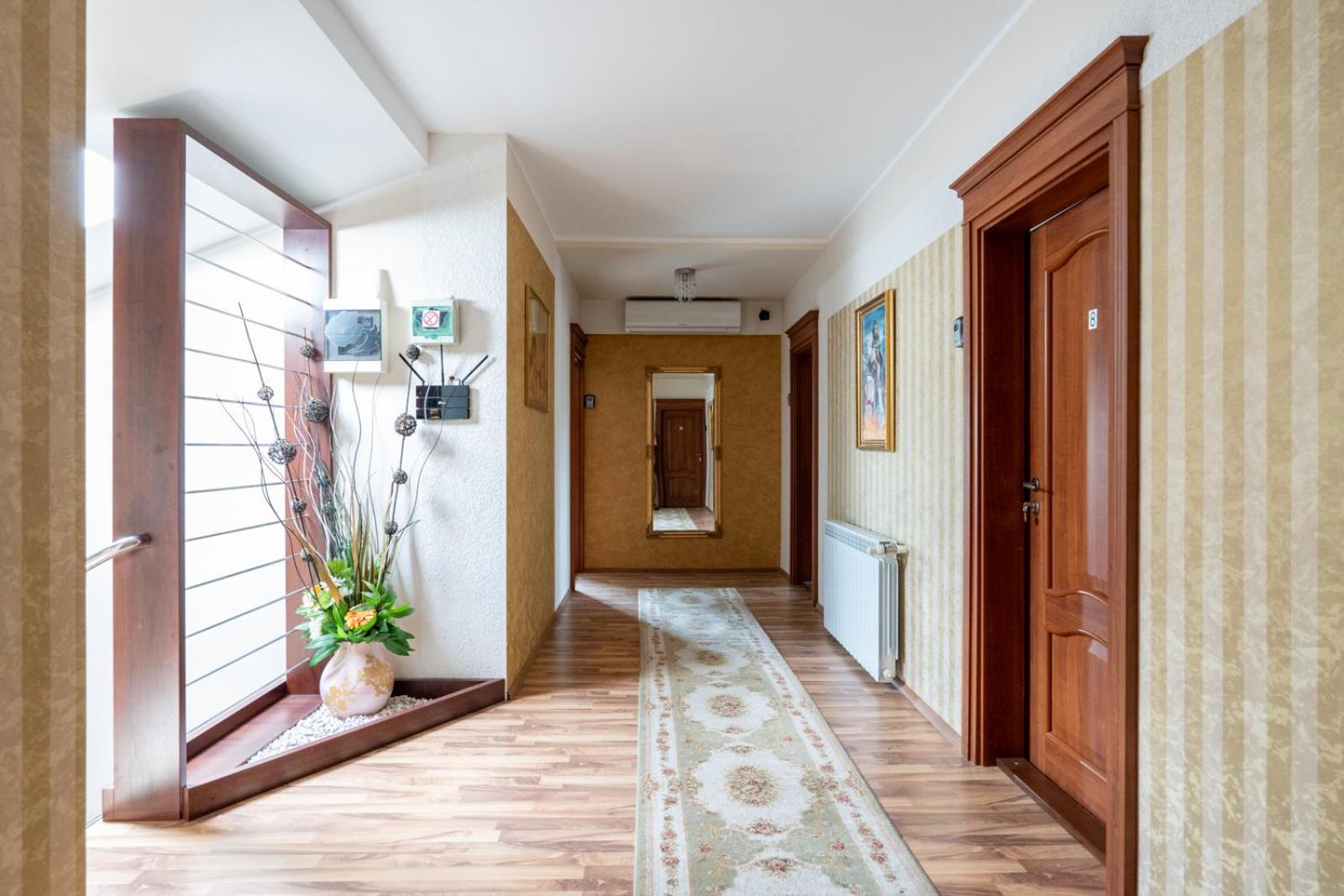 Faraway Aparthotel Near Vienna Airport With Anytime Self Check In Bruck an der Leitha Exterior photo